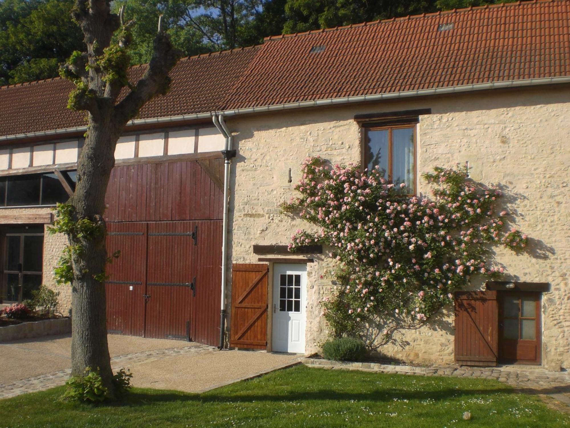 La Ferme Du Vintue Bed & Breakfast Etrechy  Exterior photo