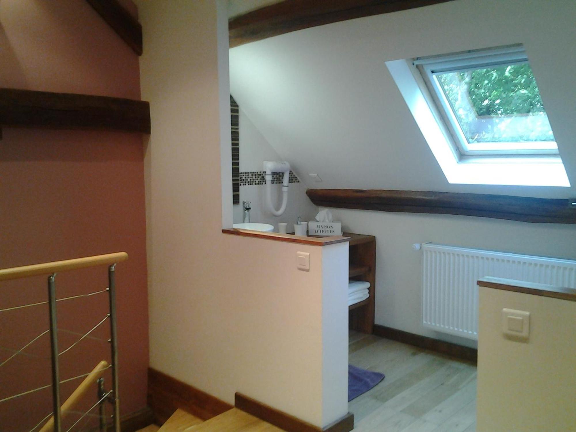 La Ferme Du Vintue Bed & Breakfast Etrechy  Room photo